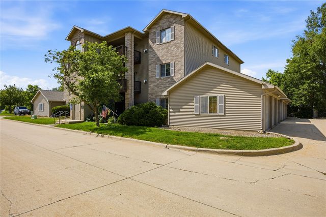 3028 Center Point NE 204, Cedar Rapids, IA 52402