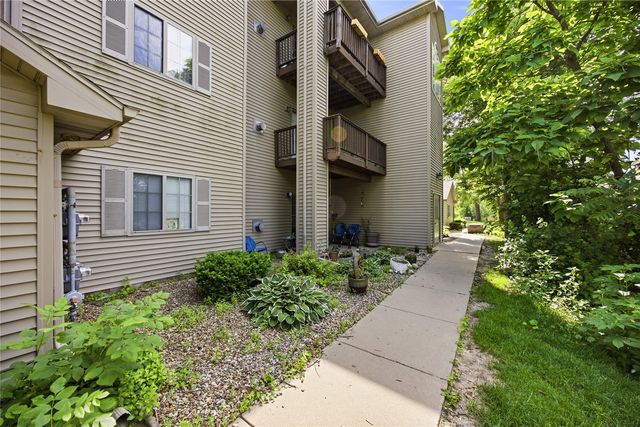 3028 Center Point NE 204, Cedar Rapids, IA 52402