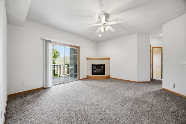 3028 Center Point NE 204, Cedar Rapids, IA 52402