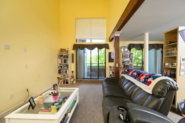 96 Old Colony Ave 304, Taunton, MA 02718