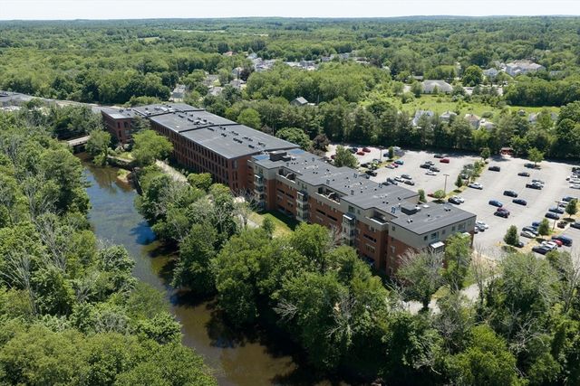96 Old Colony Ave 304, Taunton, MA 02718