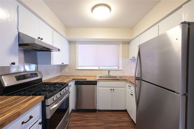 2303 WESTERN TRAILS BLVD A, Austin, TX 78745