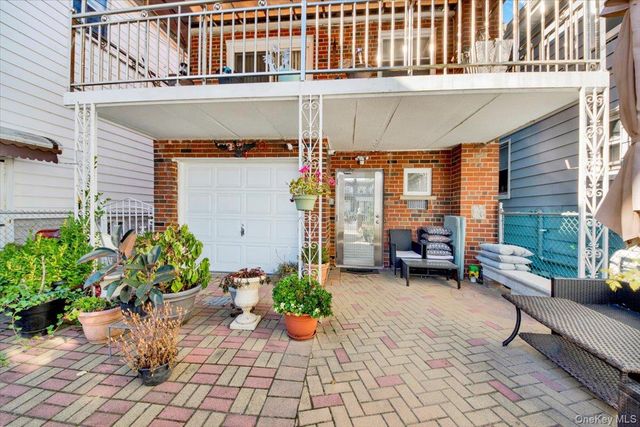 2877 Waterbury Avenue, Bronx, NY 10461
