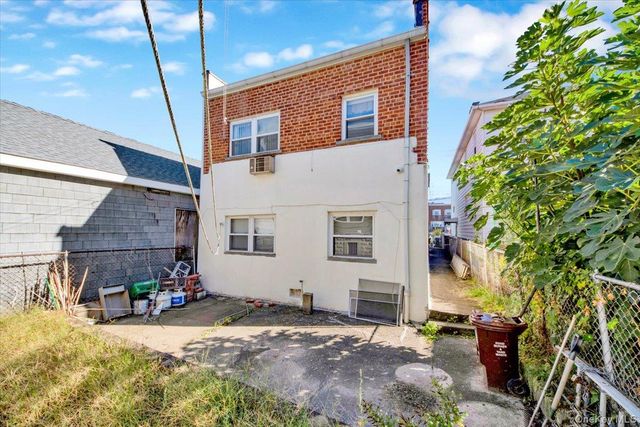 2877 Waterbury Avenue, Bronx, NY 10461