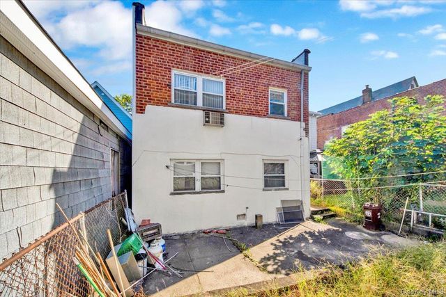 2877 Waterbury Avenue, Bronx, NY 10461