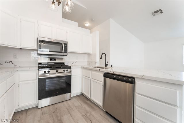 2110 Los Feliz Street 2015, Las Vegas, NV 89156