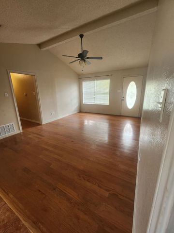 206 Hackberry Drive, Greenville, TX 75402