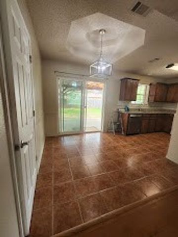 206 Hackberry Drive, Greenville, TX 75402