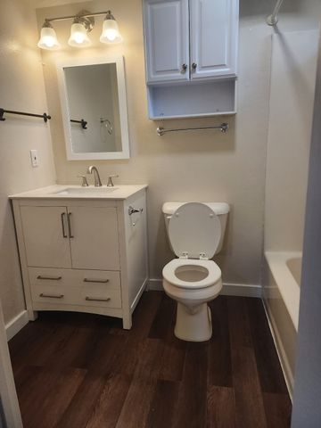 206 Hackberry Drive, Greenville, TX 75402