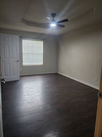 206 Hackberry Drive, Greenville, TX 75402