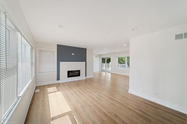 106 E 22nd Street, Lombard, IL 60148