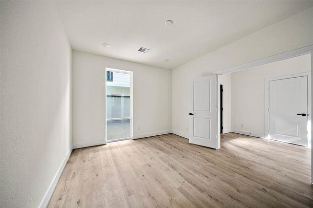 2618 Dennis Street, Houston, TX 77004