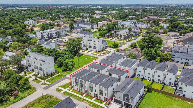 2618 Dennis Street, Houston, TX 77004