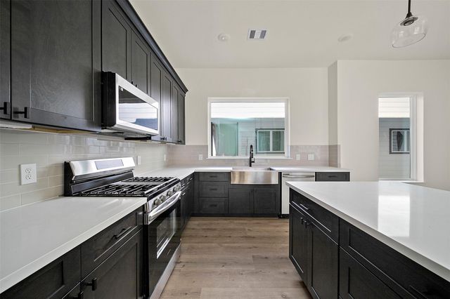 2618 Dennis Street, Houston, TX 77004