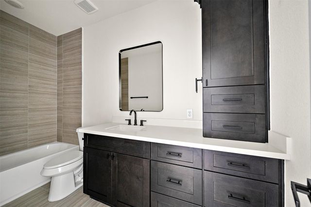 2618 Dennis Street, Houston, TX 77004