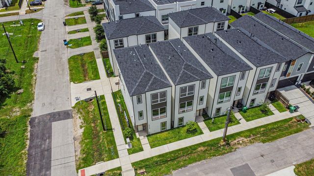 2618 Dennis Street, Houston, TX 77004