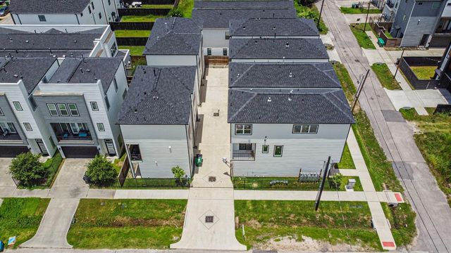 2618 Dennis Street, Houston, TX 77004