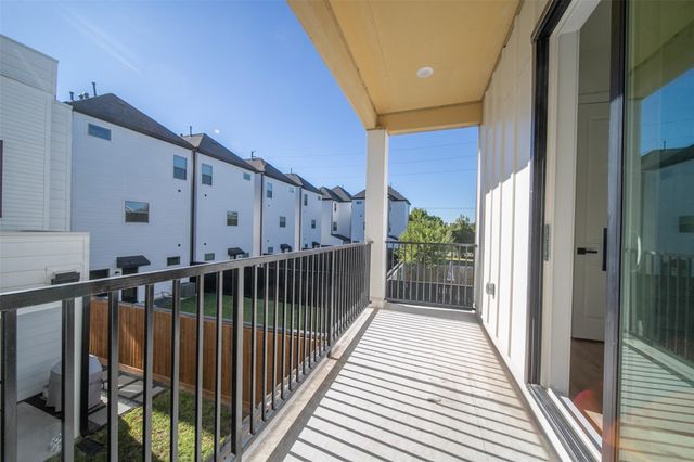 2618 Dennis Street, Houston, TX 77004