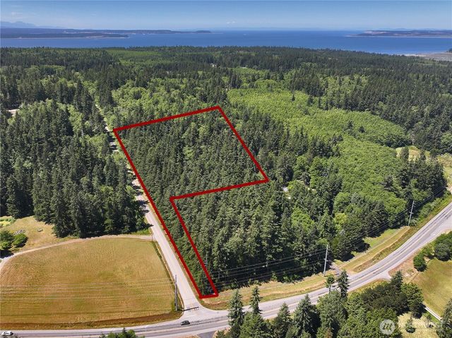 835 Christenson Road, Greenbank, WA 98253
