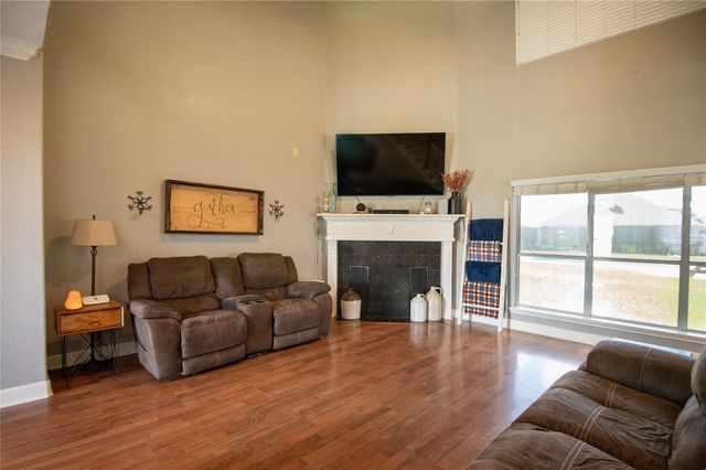 11206 Aaron Way, Needville, TX 77461