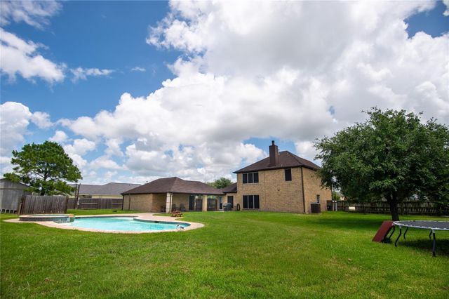 11206 Aaron Way, Needville, TX 77461