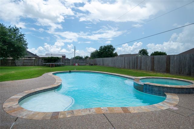 11206 Aaron Way, Needville, TX 77461