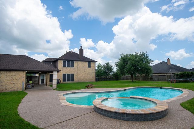 11206 Aaron Way, Needville, TX 77461
