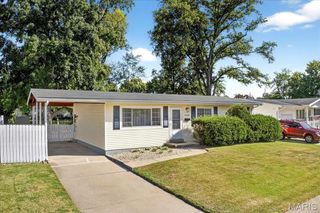 1380 Thrush, Florissant, MO 63031
