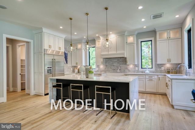 1829 DEER DR, Mclean, VA 22101