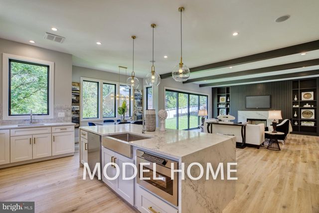 1829 DEER DR, Mclean, VA 22101