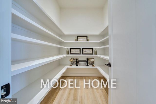 1829 DEER DR, Mclean, VA 22101