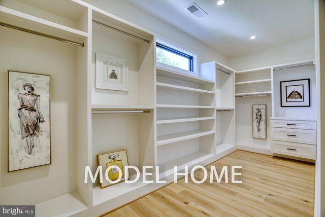 1829 DEER DR, Mclean, VA 22101