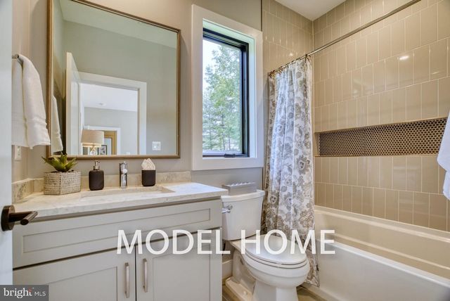 1829 DEER DR, Mclean, VA 22101
