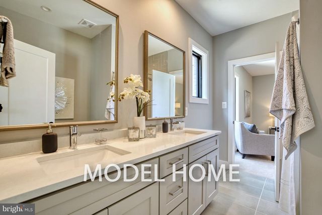 1829 DEER DR, Mclean, VA 22101