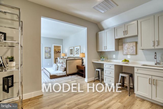 1829 DEER DR, Mclean, VA 22101