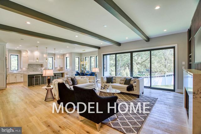 1829 DEER DR, Mclean, VA 22101