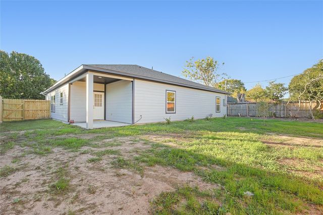 2315 Cedar Street, Pearland, TX 77581