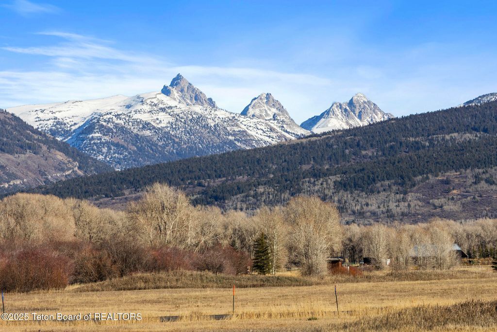 6022 FOX SPRINGS Drive, Victor, ID 83455 photo 3