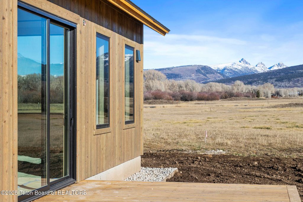 6022 FOX SPRINGS Drive, Victor, ID 83455 photo 4