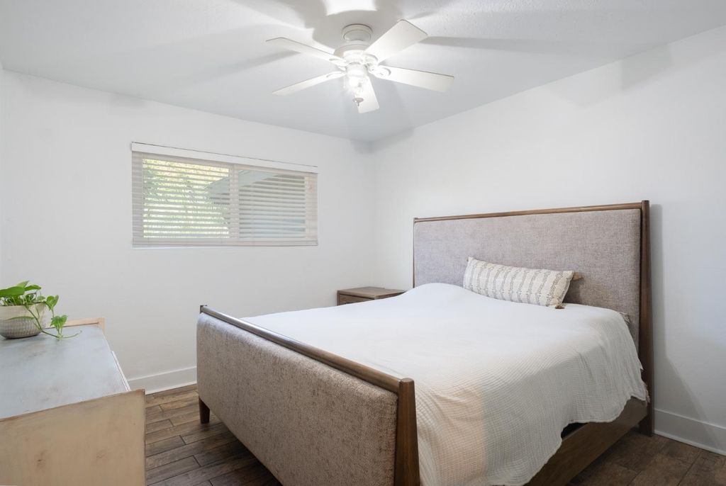 Image 14 of property listing at 6310 N Bergeron Avenue, Fresno, CA 93704
