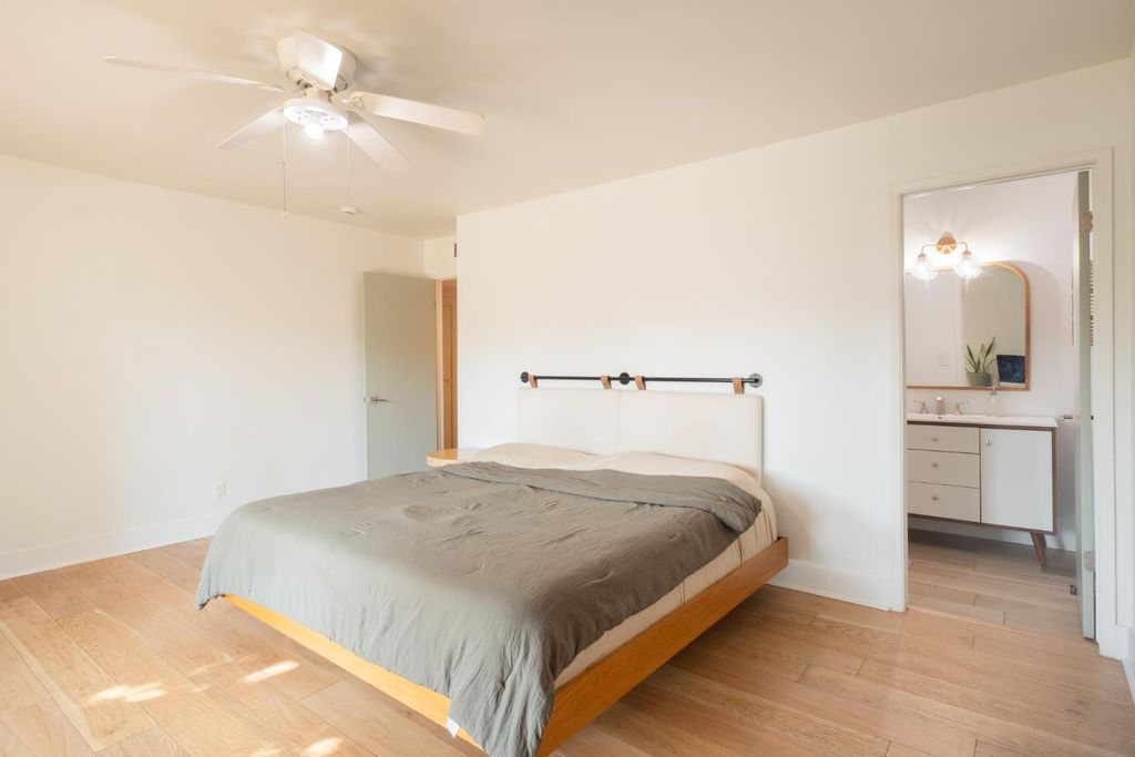 Image 19 of property listing at 6310 N Bergeron Avenue, Fresno, CA 93704