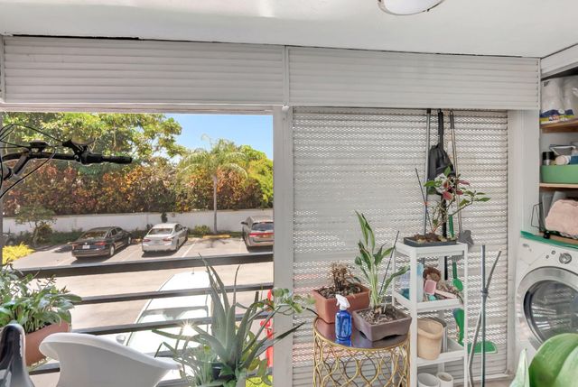 1124 NW 13th Street 208, Boca Raton, FL 33486