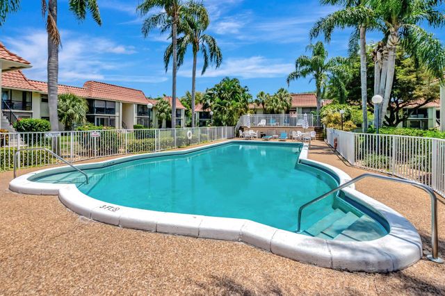 1124 NW 13th Street 208, Boca Raton, FL 33486