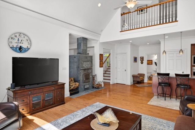 359 Santuit Road, Cotuit, MA 02635