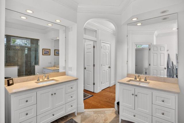 359 Santuit Road, Cotuit, MA 02635