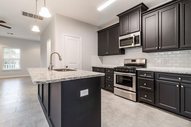 710 Barkley St Street B, Houston, TX 77022
