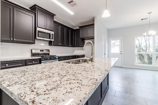 710 Barkley St Street B, Houston, TX 77022