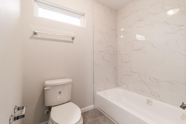710 Barkley St Street B, Houston, TX 77022