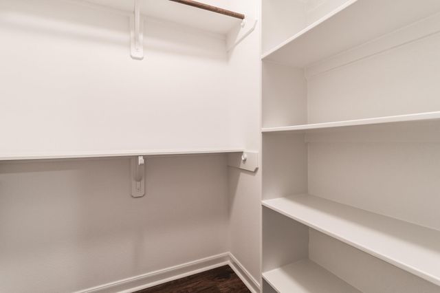 710 Barkley St Street B, Houston, TX 77022