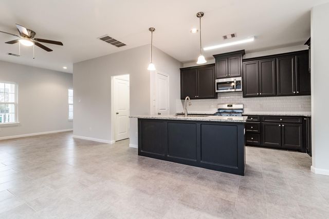 710 Barkley St Street B, Houston, TX 77022
